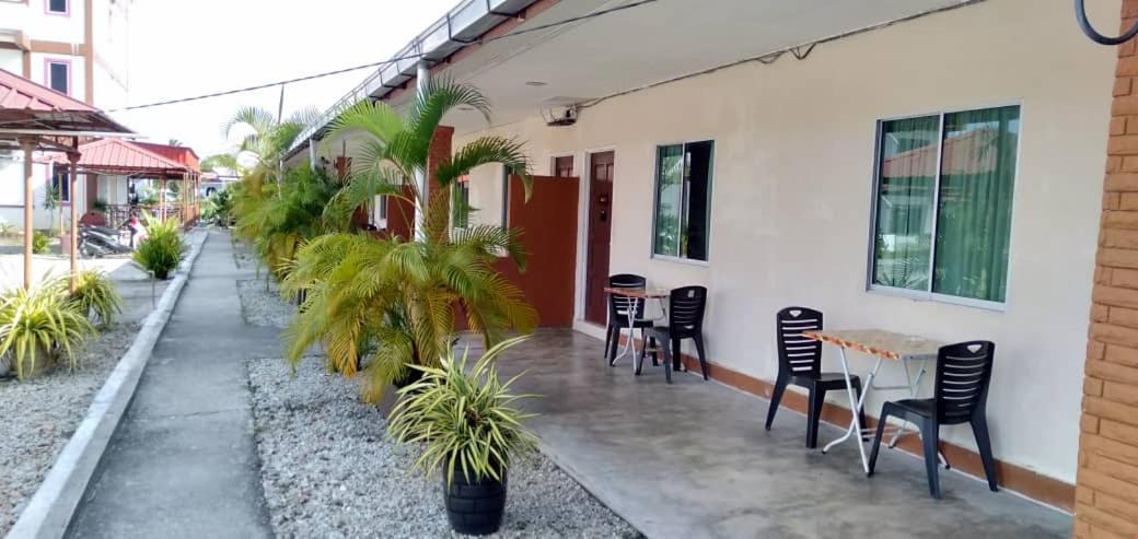 Huda Inn Pantai Cenang  Extérieur photo