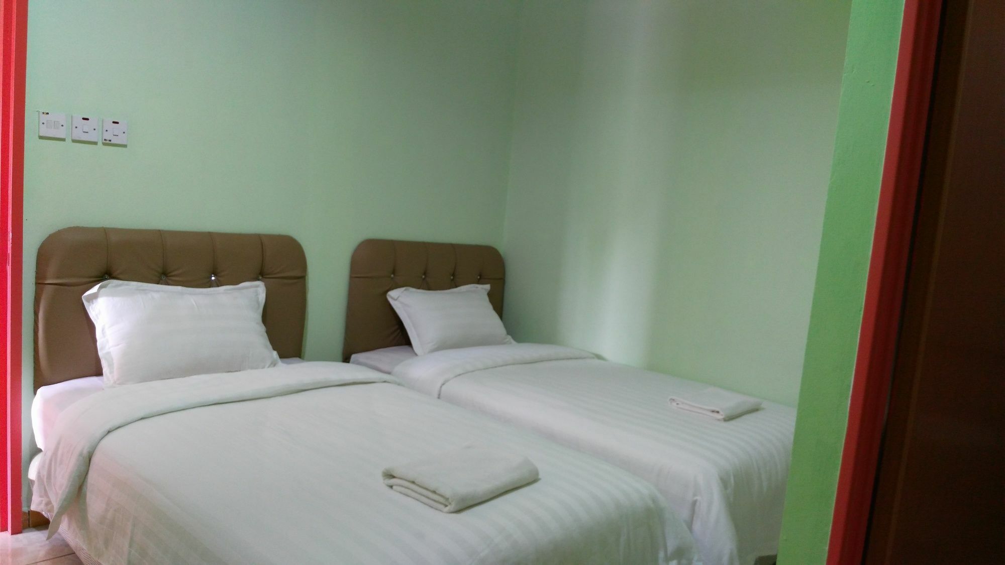 Huda Inn Pantai Cenang  Extérieur photo